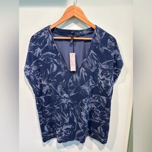 NWT White House Black Market short sleeved blouse